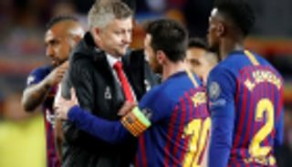 سولسكاير يعترف بأفضلية برشلونة على يونايتد