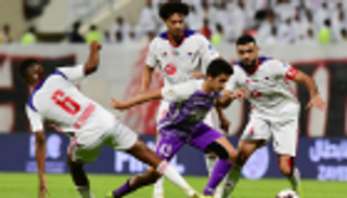 الشارقة يخطف تعادلا قاتلا من العين في الدوري الإماراتي