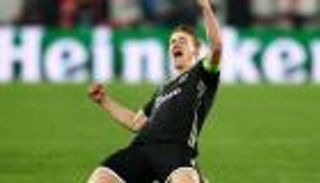 سر زيارة دي ليخت السرية ليوفنتوس