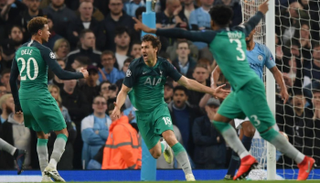 لاعبو توتنهام