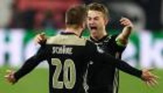 أندية هولندا تدعم أياكس قبل صدام توتنهام