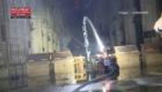 بالفيديو.. تعرف على الروبوت بطل إخماد حريق "نوتردام"