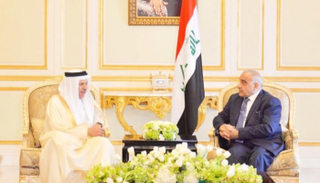 عادل عبدالمهدي خلال استقباله عبداللطيف بن راشد الزياني