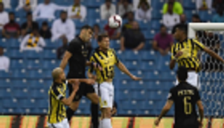 حمدالله يقترب من معادلة رقم نجم الهلال السابق