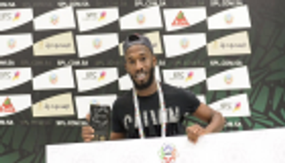 فهد المولد يتسلم جائزة أفضل لاعب في الدوري السعودي