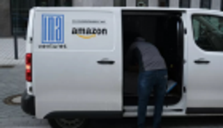 "سيلفي" تطبيق جديد من أمازون للتحقق من هويات موظفيها 