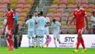 الأهلي يتغلب على الوحدة بثلاثية في الدوري السعودي