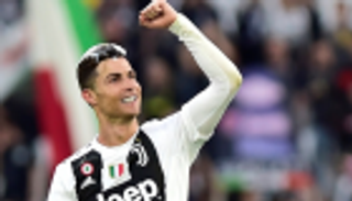 رونالدو يعلق على إنجازه التاريخي في الدوريات الأوروبية