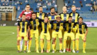 لاعب الحزم يحمل الحكم مسؤولية الخسارة من الشباب