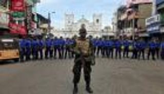 بالصور.. أكثر من 156 قتيلا ومئات الجرحى في"تفجيرات القيامة" بسريلانكا