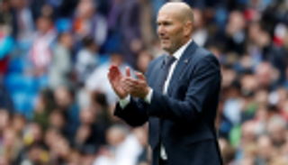 زيدان: بنزيمة أفضل مهاجم في العالم