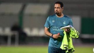 يوسف عنبر مدرب أهلي جدة