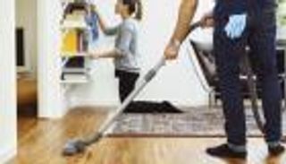 دراسة: الأعمال المنزلية البسيطة تقاوم الشيخوخة