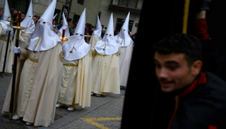 إحياء أسبوع الآلام في بلد الوليد الإسبانية