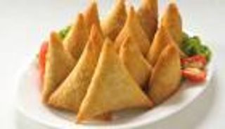 طريقة عمل السمبوسة بالدجاج والجبن والخضار