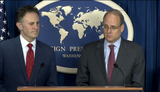  مارشال بيلينجسليا مساعد وزير الخزانة الأمريكية وناثان سيلز  مسؤول بوزارة الخارجية الأمريكية