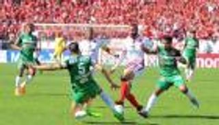 التعادل يحسم ديربي الوداد والرجاء في الدوري المغربي