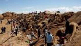 بالصور.. منحوتات على رمال الشواطئ في بوليفيا احتفالا بعيد القيامة