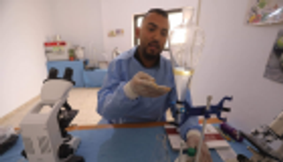 فلسطيني يؤسس أول مصنع للزيوت الطبية في غزة