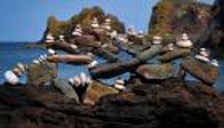 منحوتات تتحدى الجاذبية الأرضية بمسابقة في اسكتلندا