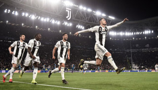 فرحة لاعبي يوفنتوس   