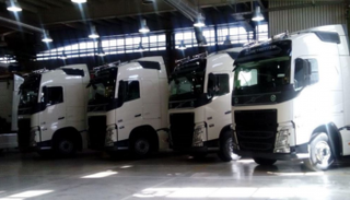 إحدى شركات تجميع المركبات التجارية في إيران - أرشيفية