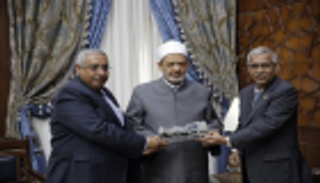 لِبحث سبل التعاون .. وفد من جامعة رأس الخيمة للطبّ يزور الأزهر الشريف