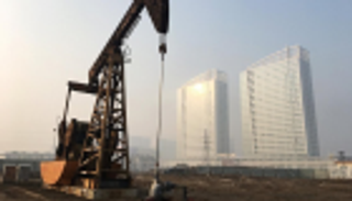 بفعل إنهاء أمريكا إعفاءات عقوبات إيران.. أسعار النفط تبلغ ذروة 2019