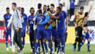 ديجينيك أفضل لاعب في مباراة الهلال والاستقلال 
