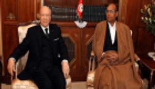 زحف إخواني على قصر قرطاج.. هل يعيد السبسي حسابات الترشح لرئاسة تونس؟