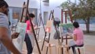 عروض أفلام وورش عمل ودورات تدريبية في "بينالي الشارقة 14"