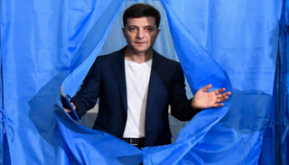 فولوديمير زيلينسكي رئيس أوكرانيا الجديد