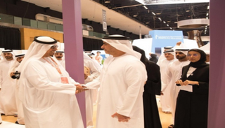 إقبال كبير على جناح "الأمومة والطفولة" الإماراتي بمعرض أبوظبي للكتاب