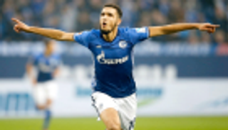 شالكه الألماني يسعى للتخلص من نجمه الجزائري