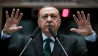 أسبوع تركيع أردوغان.. انتفاضة حزبية و"ضربة سواكن" ونزيف اقتصادي