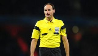 الحكم الإسباني أنطونيو ماتيو لاهوز