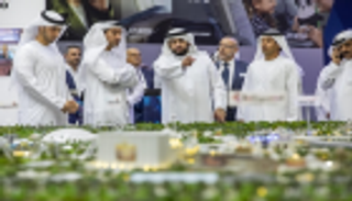 بالصور.. أحمد بن محمد بن راشد يفتتح معرض سوق السفر العربي 2019