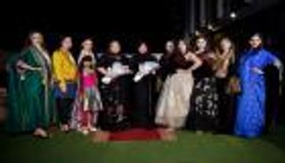 بالصور .. أزياء تراثية بلمسات عصرية في عرضٍ للمصمّمة نيفين القاضي