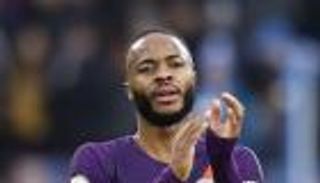 رابطة النقاد الرياضيين الإنجليزية تمنح سترلينج جائزة "لاعب العام"