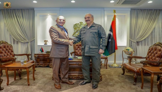 المشير خليفة حفتر يلتقي عضو مجلس إدارة المؤسسة الوطنية للنفط