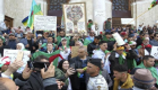 "صندوق النقد" يحذر من عدم استقرار اقتصاد الجزائر فترة الانتقال السياسي