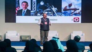 جانب من جلسات اليوم الخامس لمعرض أبوظبي الدولي للكتاب 