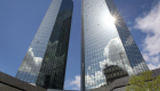 رد فعل غريب لـ"دويتشه بنك" على تكهنات بيع "مصرف كومرتس"