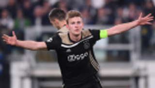 أسطورة أياكس يتوقع سعر بيع دي ليخت