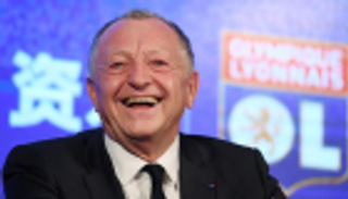 رئيس ليون يفضل بيع هدف قطبي مانشستر ليوفنتوس