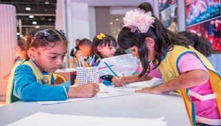 جانب من فعاليات اليوم الأخير بمعرض أبوظبي الدولي للكتاب