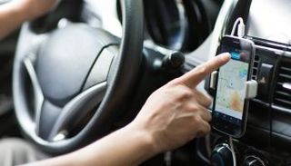 "أوبر" تتخذ خطوات إضافية لمنع تكرار التغريدات العنصرية