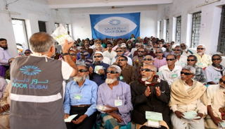 جانب من مبادرات "نور دبي" لحفظ نعمة الإبصار.