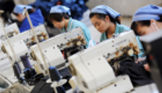 تباطؤ غير متوقع لنمو المصانع الصينية في أبريل