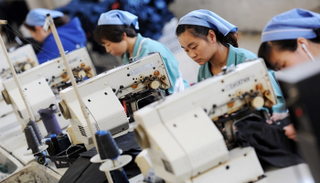 تباطؤ غير متوقع لنمو المصانع الصينية في أبريل